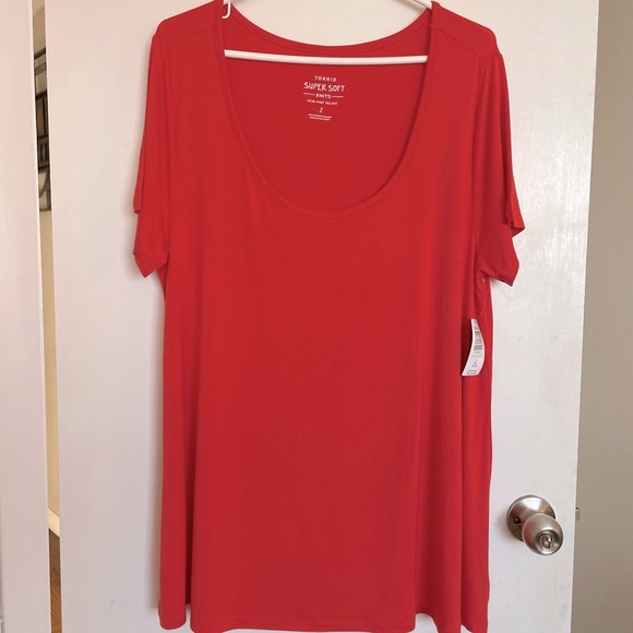 Torrid Super Soft Lightweight Top - Sizes 2X & 3X - Picture 2 of 14